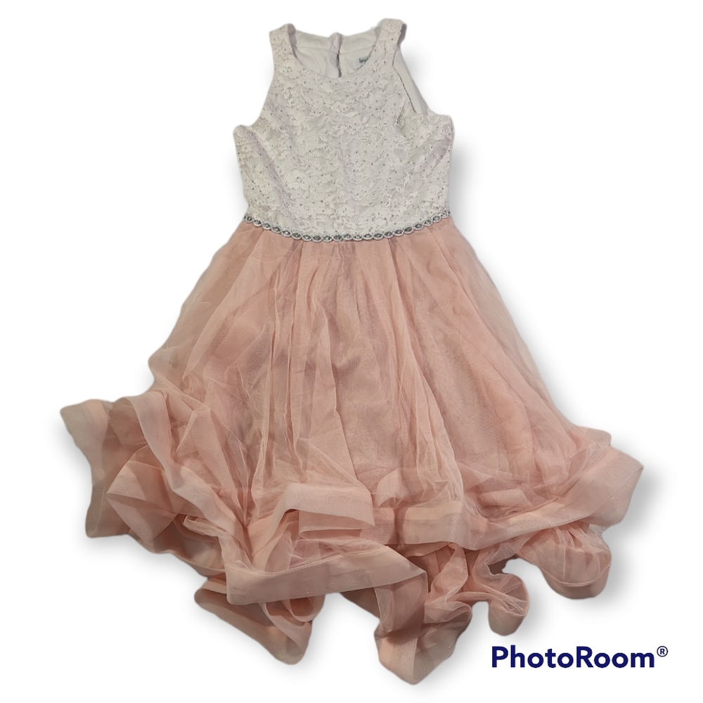 Speechless Lace Formal Dress
